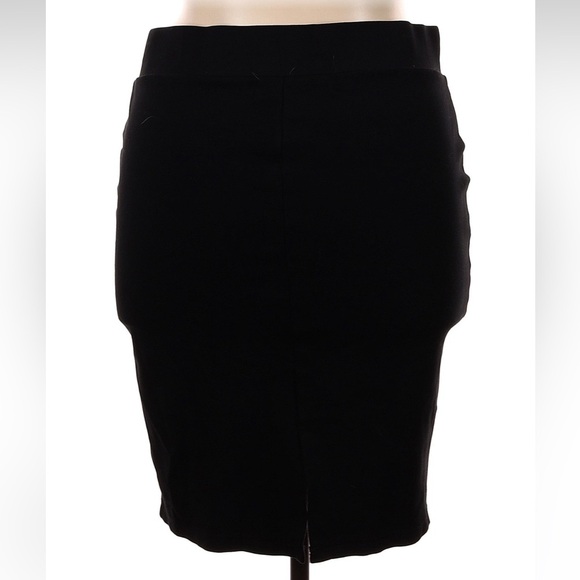 Torrid Black Classic Midi Studio Luxe Ponte Pencil Skirt Pull On Plus Size 1X - Picture 5 of 8